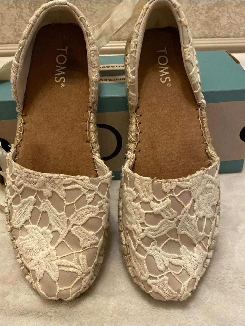 Toms Katalina Ivory Cream Floral Crochet Lace Espadrille Wrap-Ankle Flats